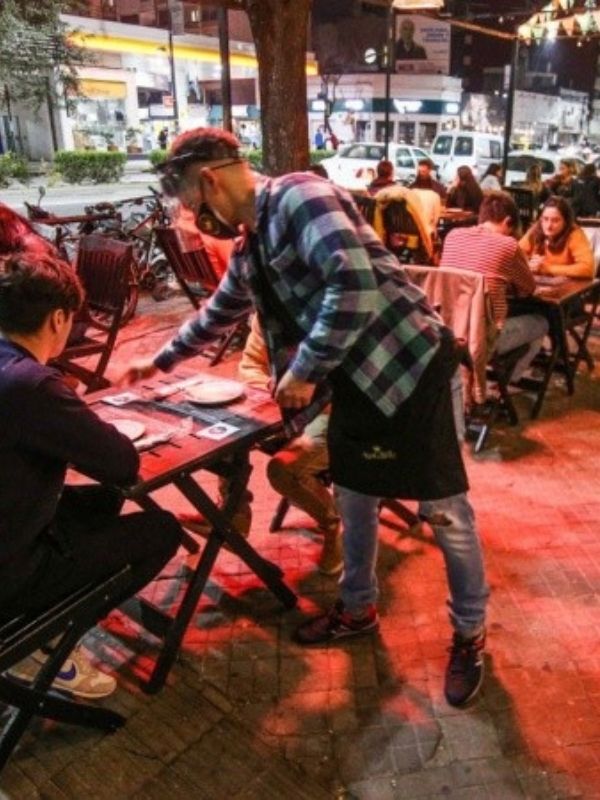 ESTABLECE SE EXIMA DEL PAGO DEL DREI Y TGI POR EL MES DE MAYO A TITULARES DE LOCALES GASTRONOMICOS HABILITADOS